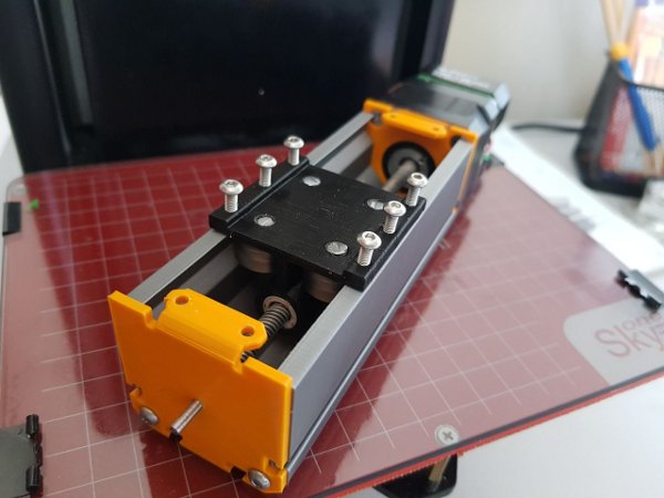 3D printing of a linear module - 3D printer SkyOne